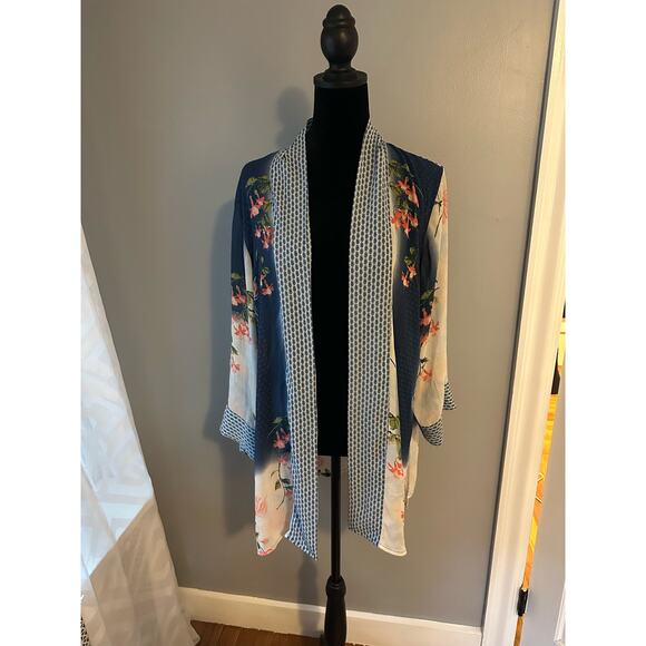 Multiples Floral Kimono Jacket, Open Front, 3/4 Sleeves, Lightweight Large - Picture 3 of 6